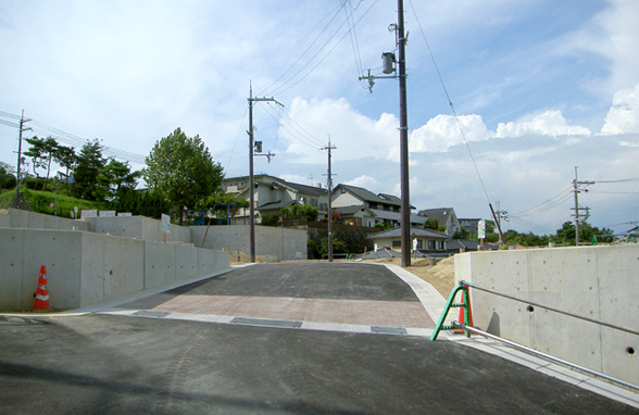 鳥見町住宅地造成工事